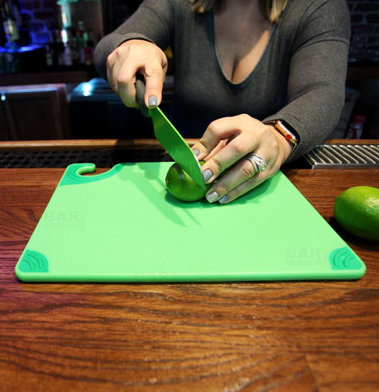 San Jamar Saf-T-Grip® 12 x 9 x 3/8 Green Cutting Board with Hook CBG912GN
